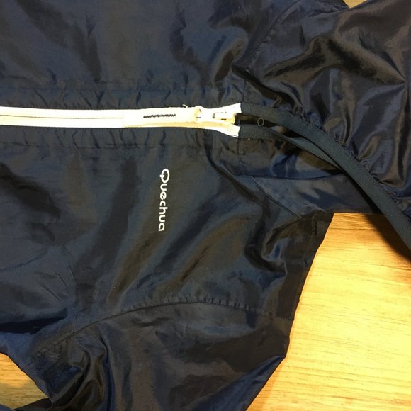 QUECHUA WATERPROOF RAIN JACKET - Picture 4 of 4